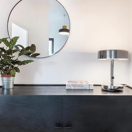 Comfy By Olala Homes *