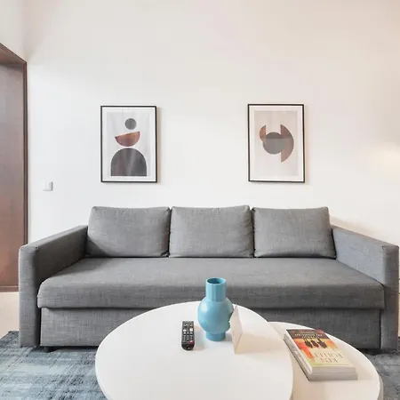 Comfy By Olala Homes *