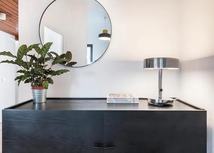 Comfy By Olala Homes *