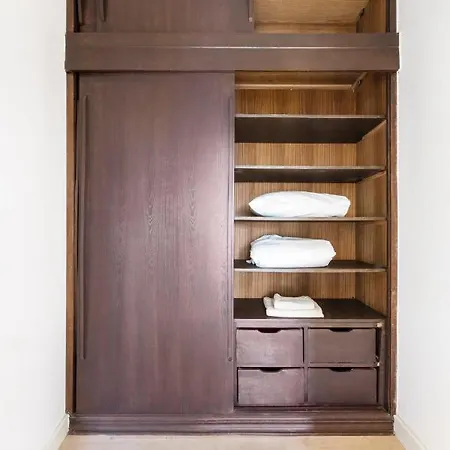 Comfy By Olala Homes Apartment